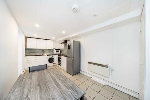 1 bedroom flat to rent, Greyhound Road, London W6