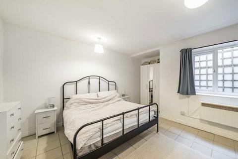 1 bedroom flat to rent, Greyhound Road, London W6