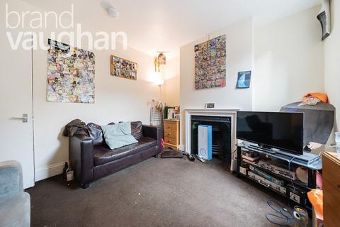 3 bedroom terraced house to rent, Dewe Road, Brighton BN2