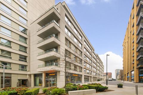 3 bedroom flat for sale, Corsair House, 5 Starboard Way, London