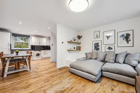 3 bedroom terraced house for sale, Downbury Mews, London