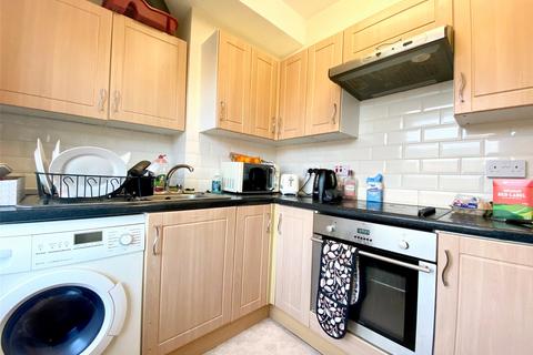 3 bedroom terraced house to rent, Roundhill Crescent, Brighton BN2