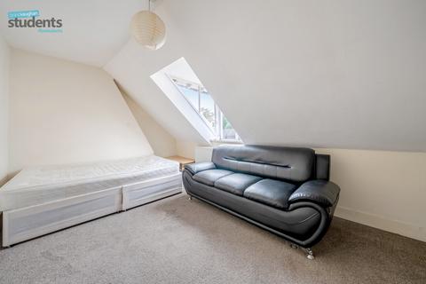3 bedroom terraced house to rent, Roundhill Crescent, Brighton BN2