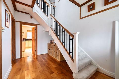 88 Woodcote Valley Road, Purley, CR8 3BE