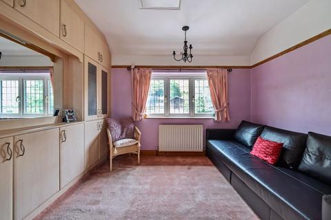 88 Woodcote Valley Road, Purley, CR8 3BE