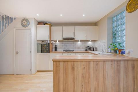 9 Cross Road, Purley, CR8 2DS