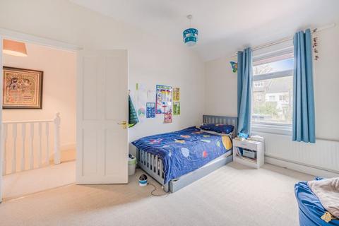 9 Cross Road, Purley, CR8 2DS
