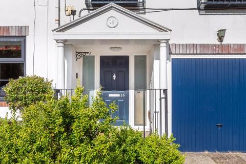 3 bedroom terraced house for sale, Dobson Crescent, St. Peters Basin, Newcastle Upon Tyne