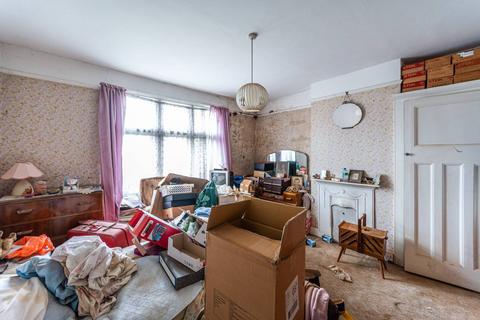 3 Bishops Park Road, London, SW16 5TU