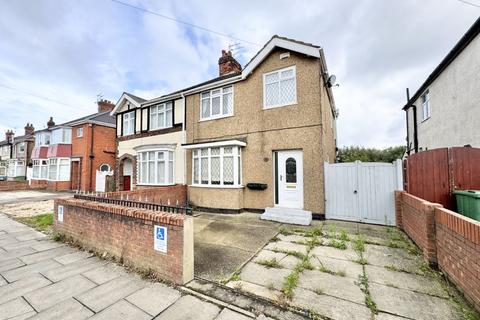 3 bedroom semi-detached house to rent, Chelmsford Avenue, Grimsby DN34