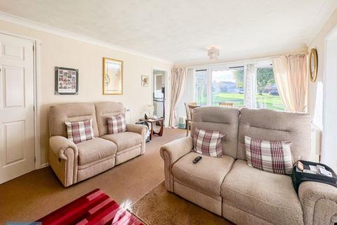 2 bedroom apartment for sale, Windsor Close, Taunton