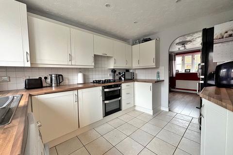 4 bedroom link detached house for sale, Picton Street, Milton Keynes MK4