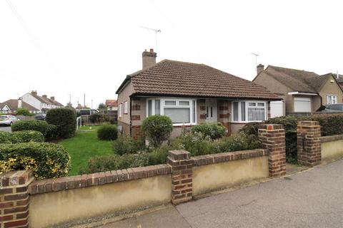 2 bedroom detached bungalow to rent, Mayfield Road, Herne Bay