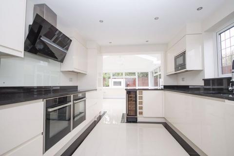 4 bedroom detached house for sale, Wenham Gardens, Brentwood CM13