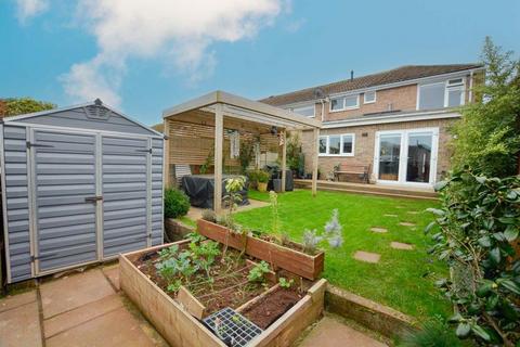 4 bedroom end of terrace house for sale, HELFORD DRIVE HOOKHILLS PAIGNTON