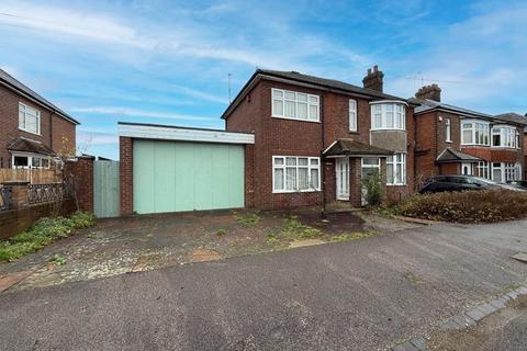 5 bedroom detached house for sale, Downs Road, Dunstable