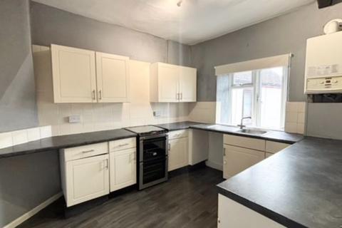 undefined, LARGE MAISONETTE TO LET IN WAREHAM TOWN CENTRE