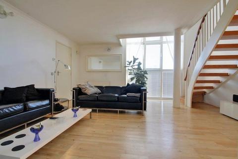 2 bedroom duplex to rent, Riverside two bedroom maisonette on Queen of Denmark Court, Surrey Quays