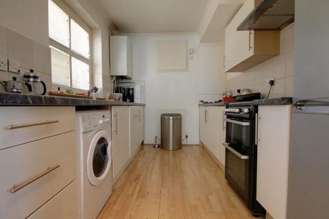 2 bedroom duplex to rent, Riverside two bedroom maisonette on Queen of Denmark Court, Surrey Quays