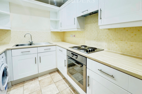 2 bedroom apartment to rent, Harbourne Close, Kenilworth, Warwickshire, CV8