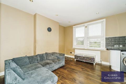 2 bedroom maisonette to rent, Pinner Road, Harrow, HA1 4JT