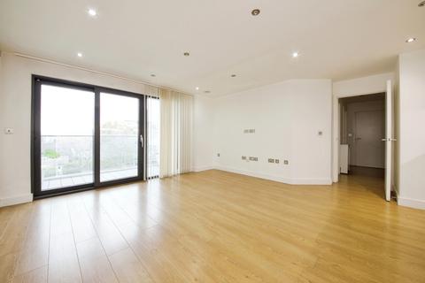 2 bedroom flat to rent, Loughton