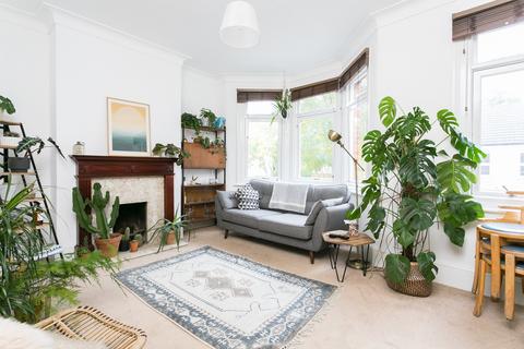 1 bedroom flat to rent, Carr Road, Walthamstow, London, E17