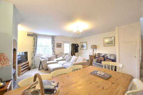 undefined, High Street, Gloucester GL4