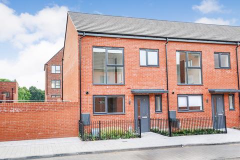 3 bedroom townhouse to rent, North Lock Road, Leicester, LE3