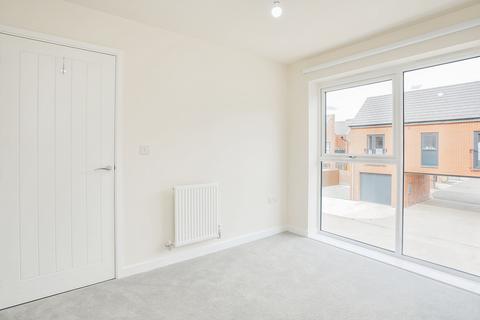 3 bedroom townhouse to rent, North Lock Road, Leicester, LE3