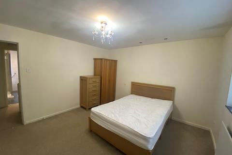 2 bedroom end of terrace house to rent, Ednaston Road, Dunkirk