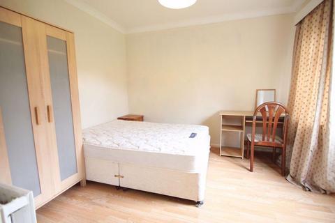 1 bedroom in a house share to rent, Cleveland Road, Uxbridge