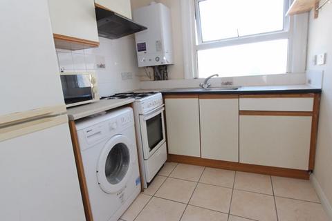 1 bedroom flat to rent, Balls Pond Road, London