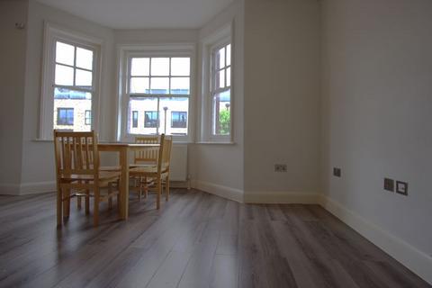 1 bedroom flat to rent, Seven Sisters Road, Finsbury Park N7