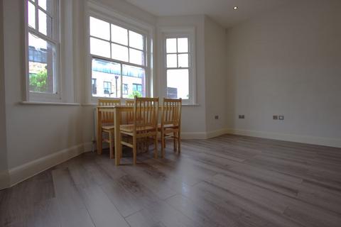 1 bedroom flat to rent, Seven Sisters Road, Finsbury Park N7