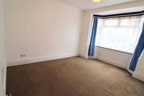 3 bedroom end of terrace house for sale, Osborne Street, Bletchley, Milton Keynes