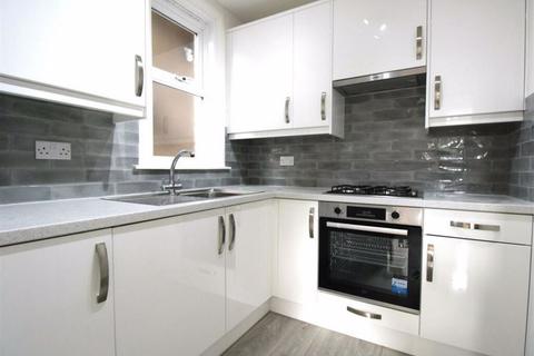 Property to rent, Bowes Road, London N13