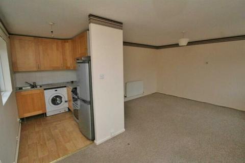 1 bedroom maisonette to rent, Harlestone Court, Giffard Park, MK14 5PD