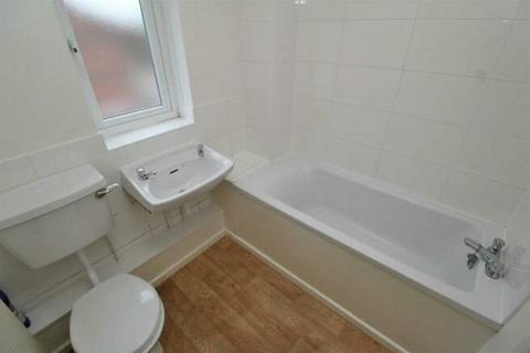 1 bedroom maisonette to rent, Harlestone Court, Giffard Park, MK14 5PD