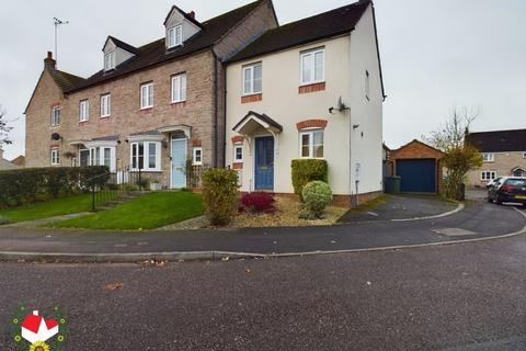 2 bedroom end of terrace house for sale, Rosedale Close, Hardwicke, Gloucester,