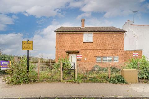 3 bedroom detached house for sale, Salisbury Road, Enfield