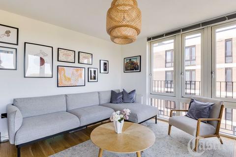 2 bedroom apartment for sale, Leaside Road, London