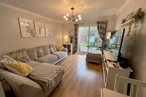 2 bedroom end of terrace house for sale, Totmel Road, Poole BH17