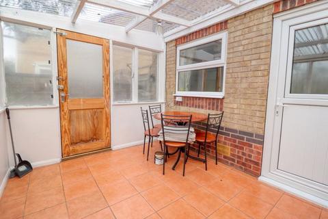 2 bedroom terraced house for sale, Tulip Road, Scunthorpe