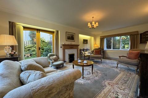 4 bedroom apartment for sale, Halstead Drive, Ilkley LS29