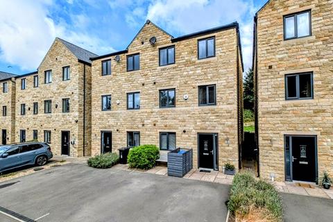 4 bedroom property for sale, Brian Close Walk, Shipley BD17