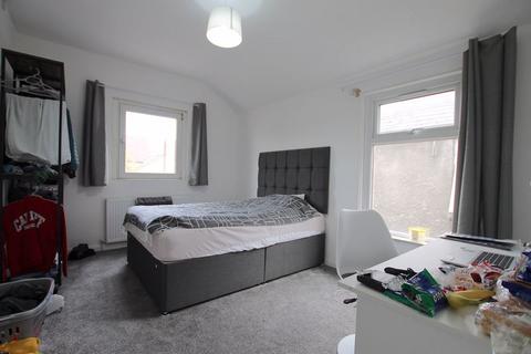 5 bedroom terraced house to rent, Keppoch street, Cardiff CF24