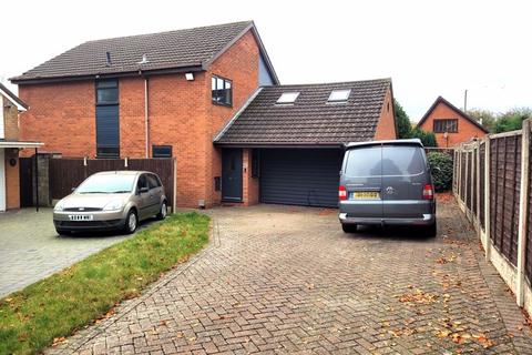 4 bedroom detached house to rent, Tintern Close, Sutton Coldfield B74