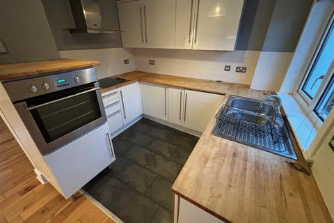 2 bedroom terraced house to rent, Tay Gardens, Hamilton