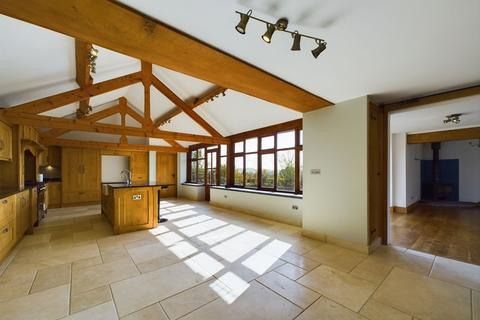 3 bedroom barn conversion to rent, Llanddewi Rhydderch, Abergavenny, NP7